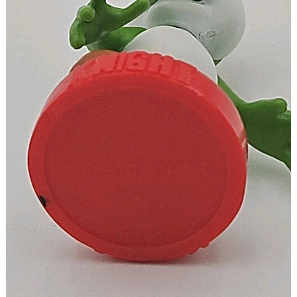 SUPER MARIO CHESS Yoshi Knight Replacement Pieces lot of 2
